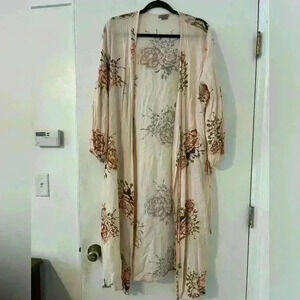 Anama brand lightweight robe size S (F135)